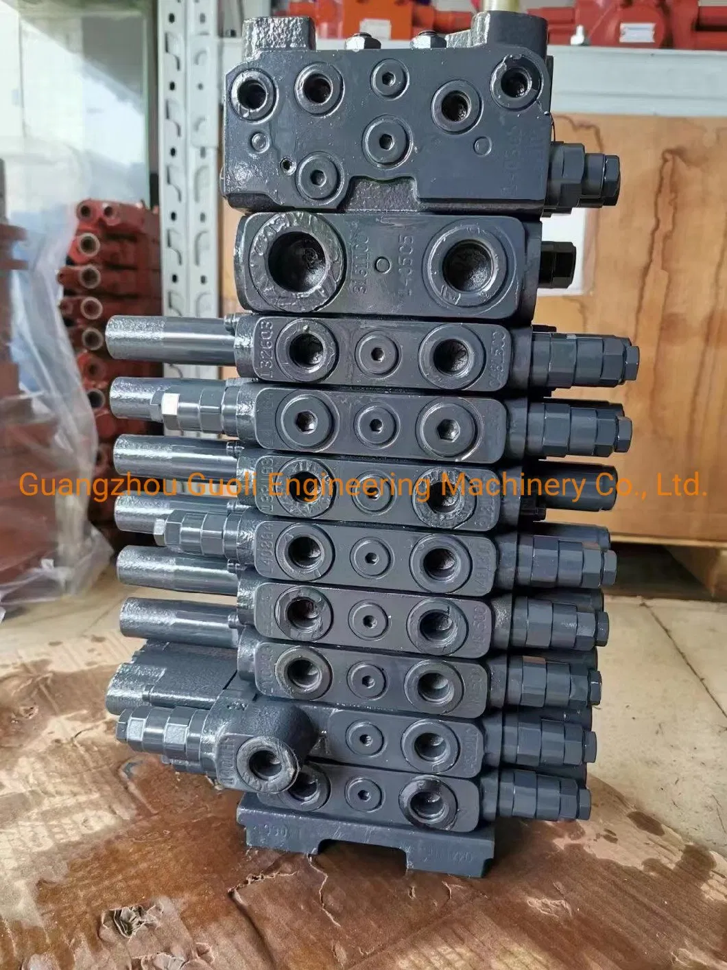 Original New Ex55 Hydraulic Distribution Valve, Multi-Way Valve, Main Control Distributor Assembly for Hitachi